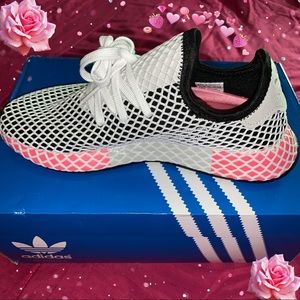 💕🖤Deerupt runner woman ✨ us 6 1/2 🖤💕